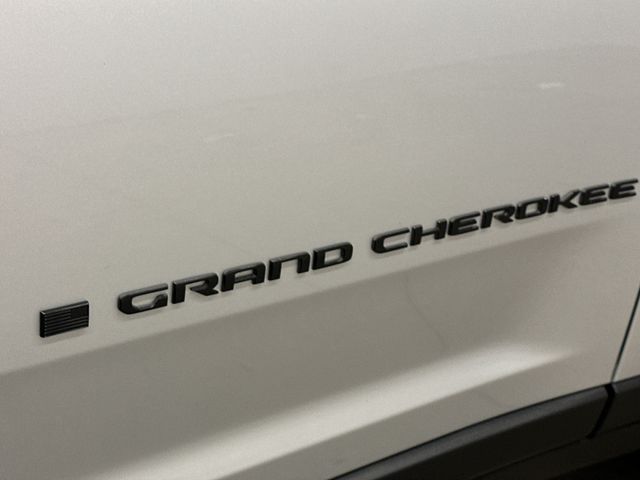 Thumbnail: 2024 Jeep Grand Cherokee - 29