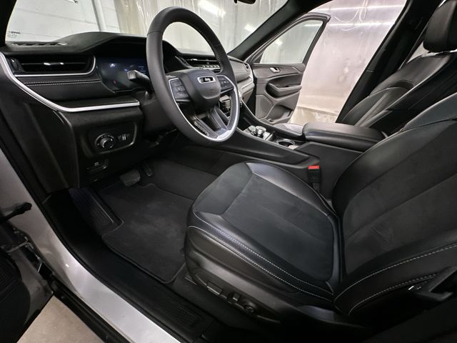 Thumbnail: 2024 Jeep Grand Cherokee - 11
