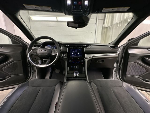 Thumbnail: 2024 Jeep Grand Cherokee - 10