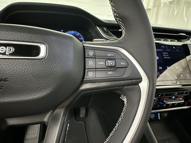 Thumbnail: 2024 Jeep Grand Cherokee - 19