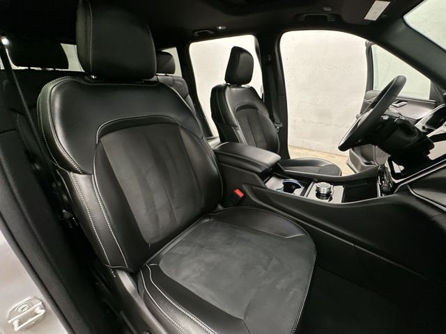 Thumbnail: 2024 Jeep Grand Cherokee - 25