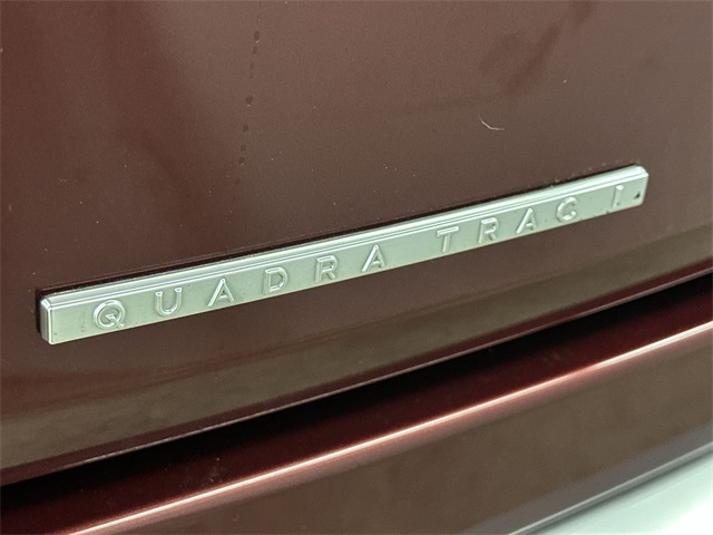 Thumbnail: 2022 Jeep Wagoneer - 31