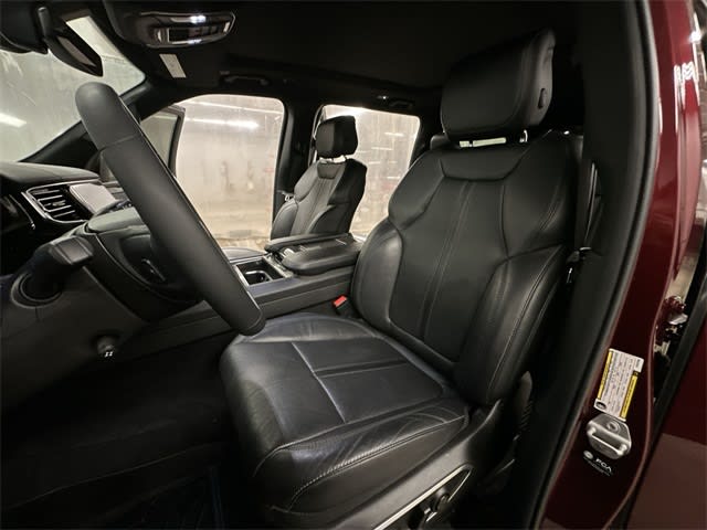 Thumbnail: 2022 Jeep Wagoneer - 12