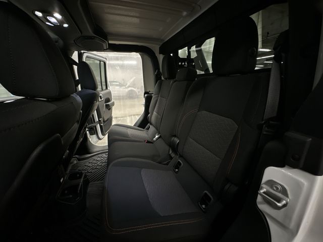 Thumbnail: 2023 Jeep Gladiator - 16