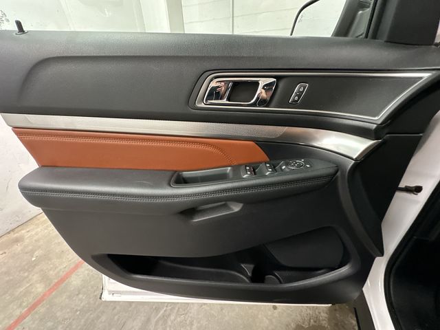 Thumbnail: 2019 Ford Explorer - 21