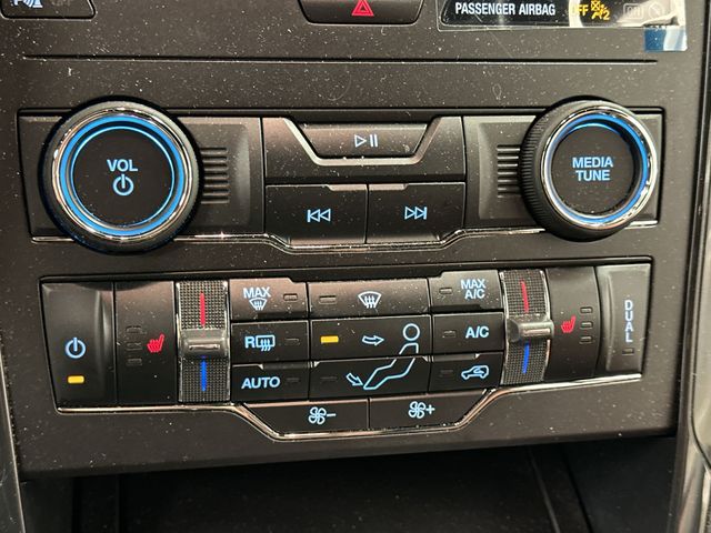 Thumbnail: 2019 Ford Explorer - 20