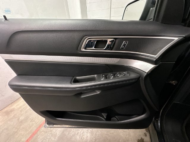 Thumbnail: 2017 Ford Explorer - 26