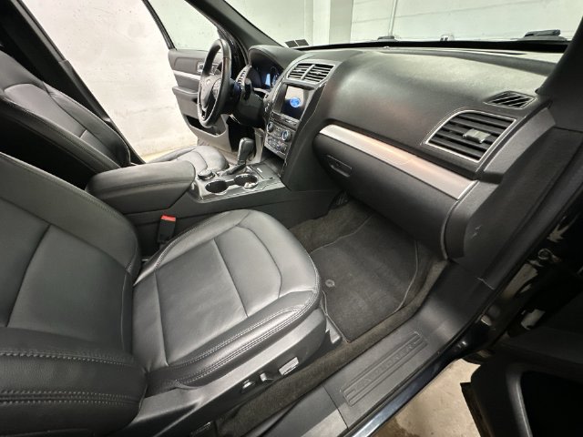 Thumbnail: 2017 Ford Explorer - 28