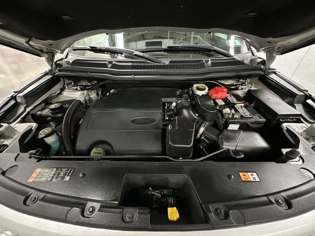 Thumbnail: 2015 Ford Explorer - 9