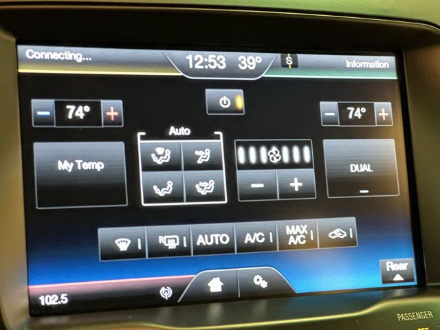 Thumbnail: 2015 Ford Explorer - 22