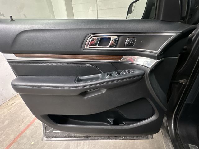 Thumbnail: 2016 Ford Explorer - 23