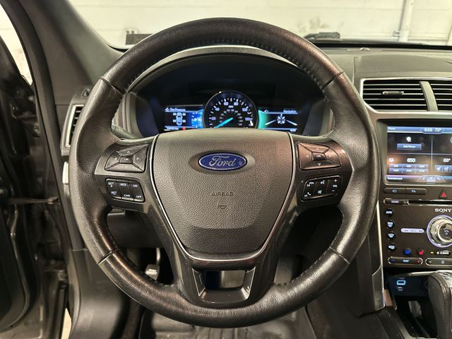 Thumbnail: 2016 Ford Explorer - 2