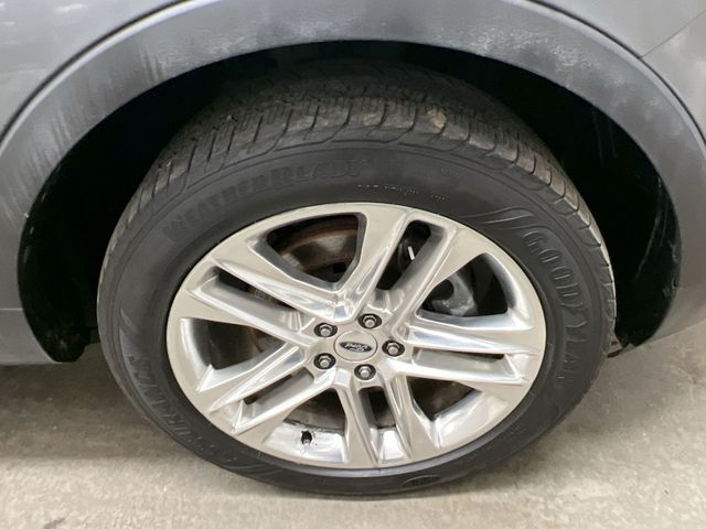 Thumbnail: 2016 Ford Explorer - 8