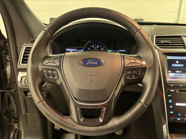 Thumbnail: 2016 Ford Explorer - 2