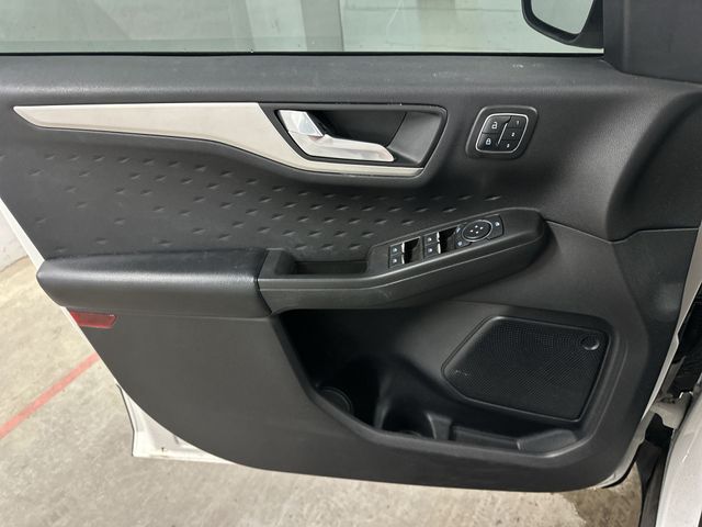 Thumbnail: 2020 Ford Escape - 21