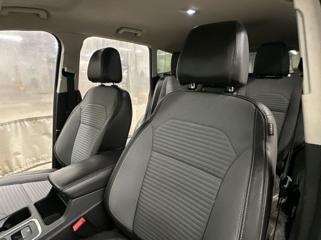 Thumbnail: 2017 Ford Escape - 9