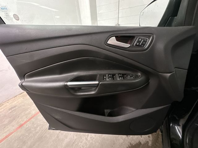Thumbnail: 2017 Ford Escape - 19