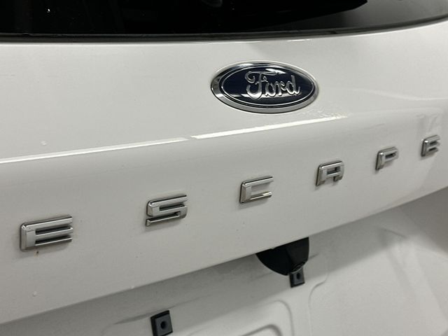 Thumbnail: 2023 Ford Escape - 21
