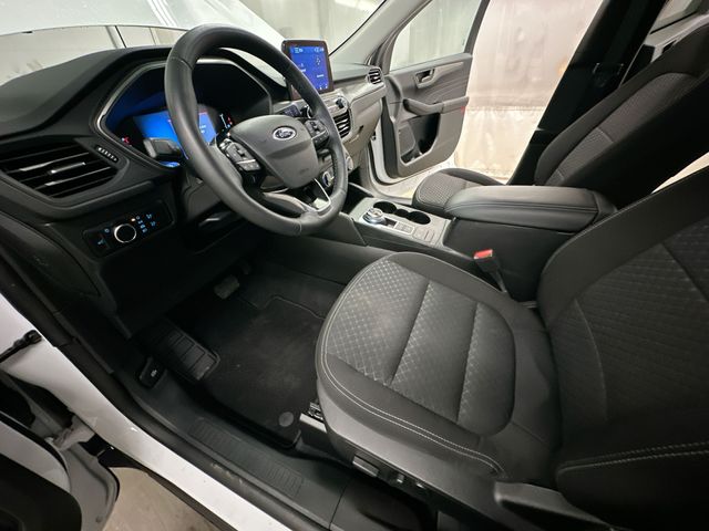 Thumbnail: 2023 Ford Escape - 11