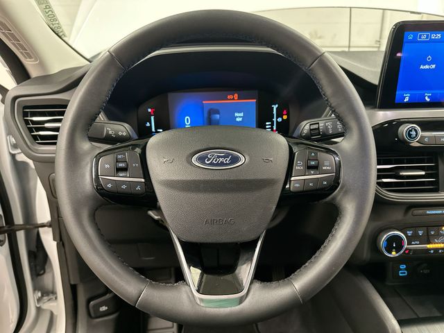 Thumbnail: 2023 Ford Escape - 2