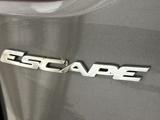 Thumbnail: 2013 Ford Escape - 7