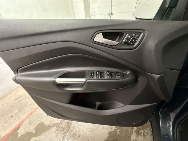 Thumbnail: 2019 Ford Escape - 25