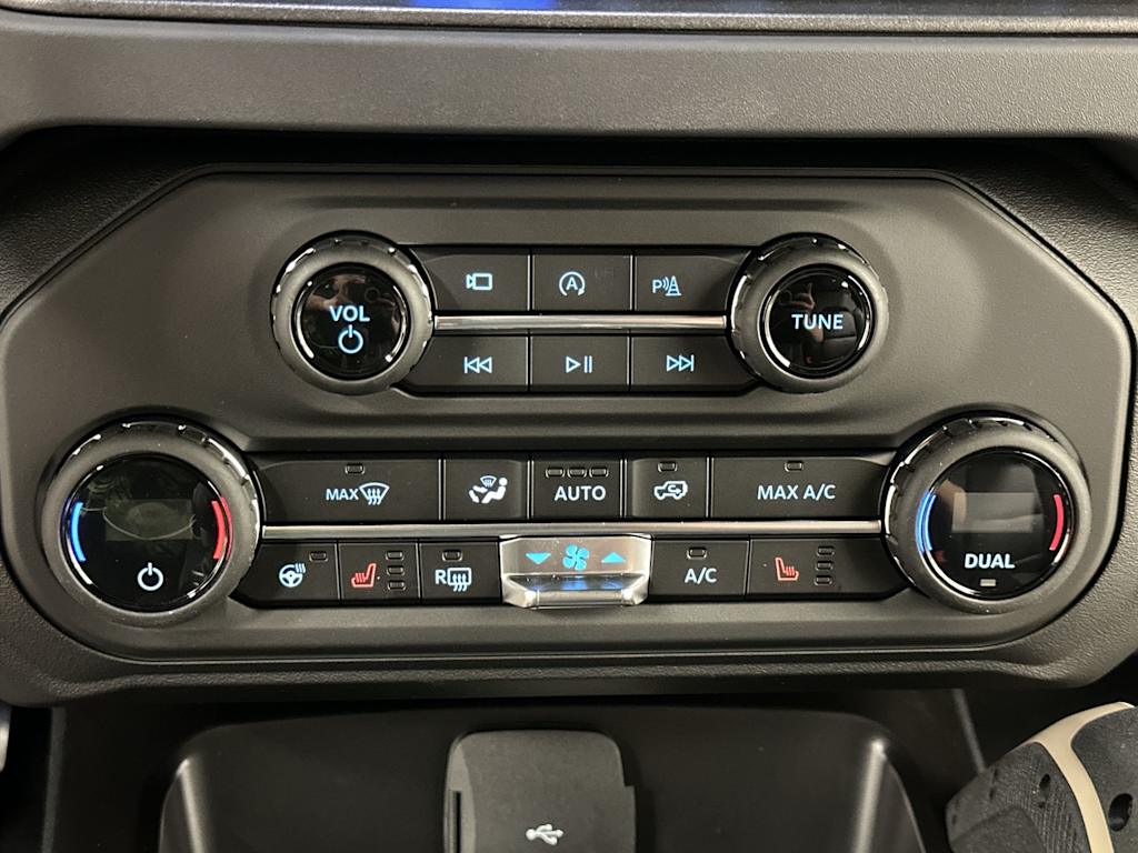 Thumbnail: 2025 Ford Bronco - 24