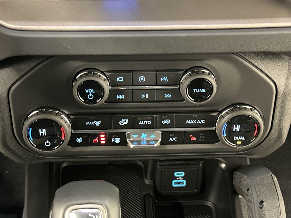 Thumbnail: 2025 Ford Bronco - 21