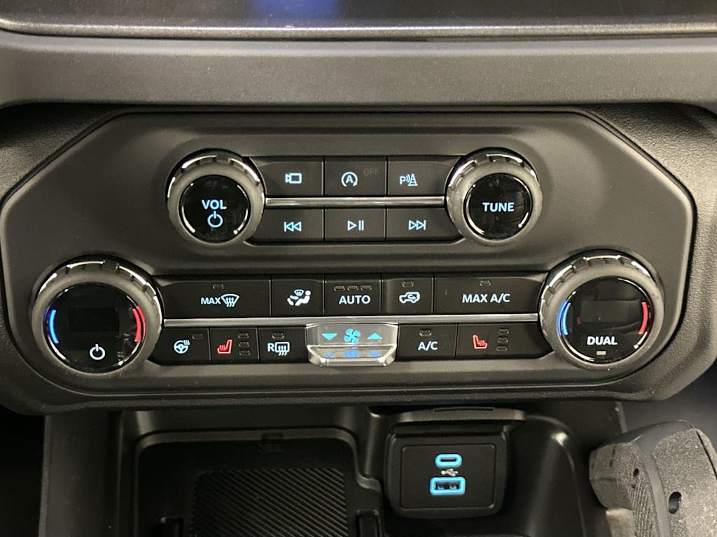 Thumbnail: 2025 Ford Bronco - 25