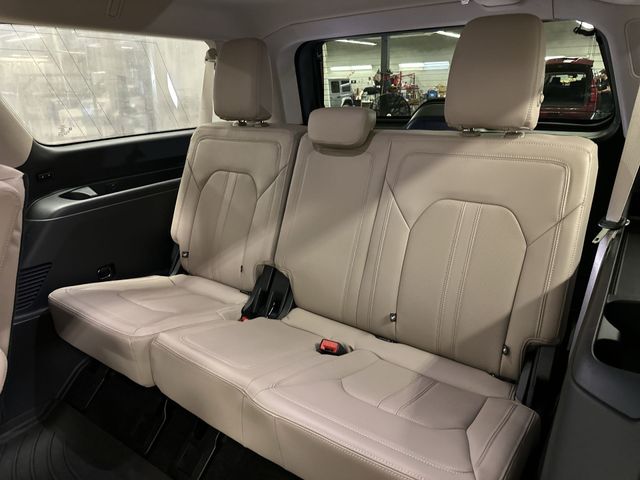 Thumbnail: 2022 Ford Expedition MAX - 28