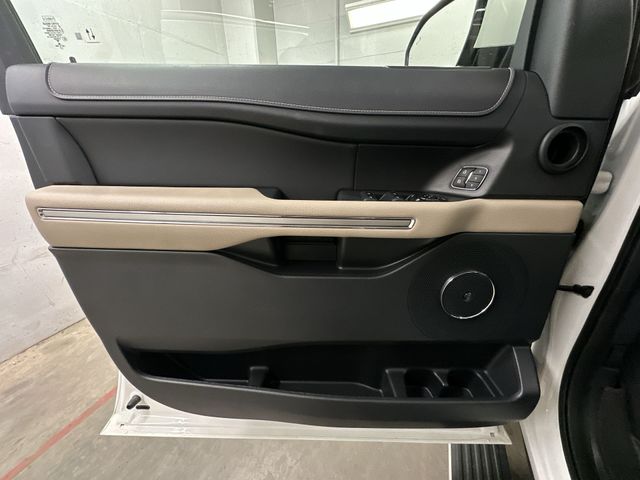 Thumbnail: 2022 Ford Expedition MAX - 26