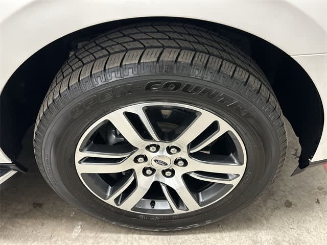 Thumbnail: 2022 Ford Expedition - 8