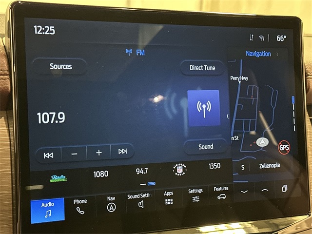 Thumbnail: 2022 Ford Expedition - 14