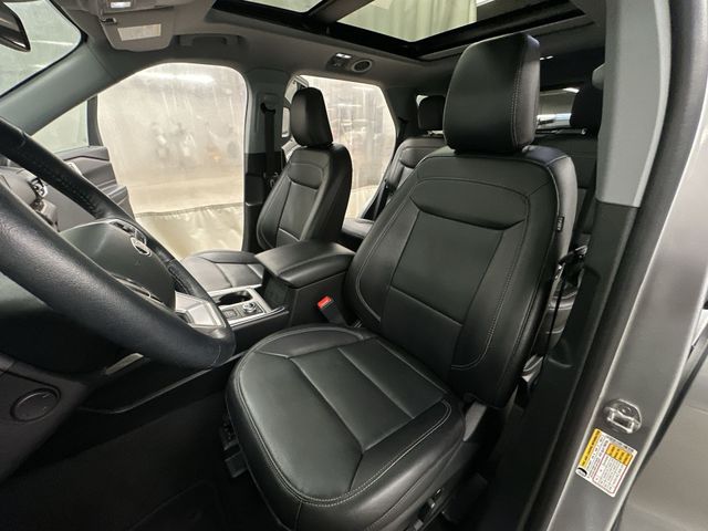 Thumbnail: 2022 Ford Explorer - 12