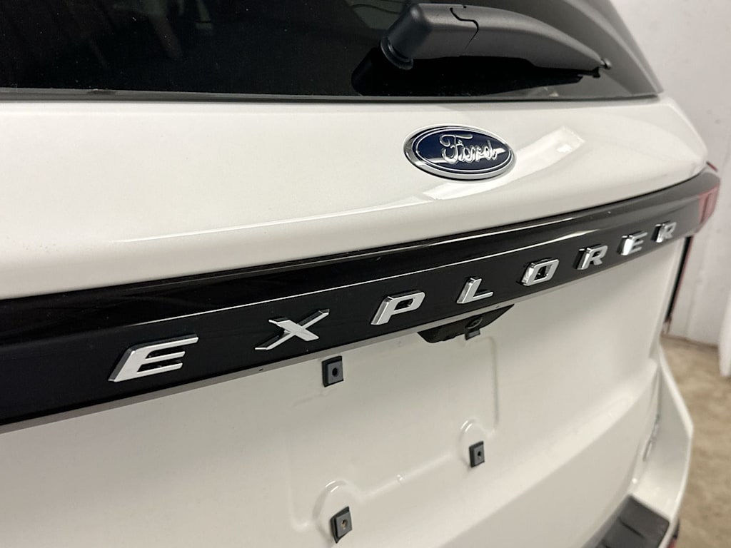 Thumbnail: 2026 Ford Explorer - 7