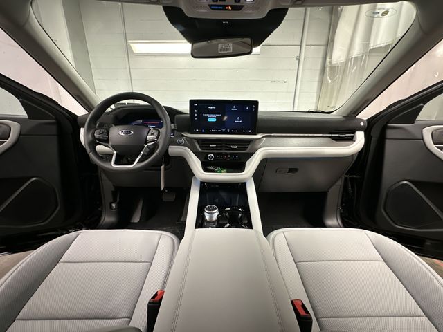 Thumbnail: 2026 Ford Explorer - 9