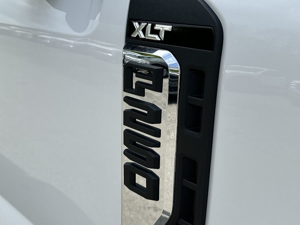 Thumbnail: 2025 Ford F-250 - 17