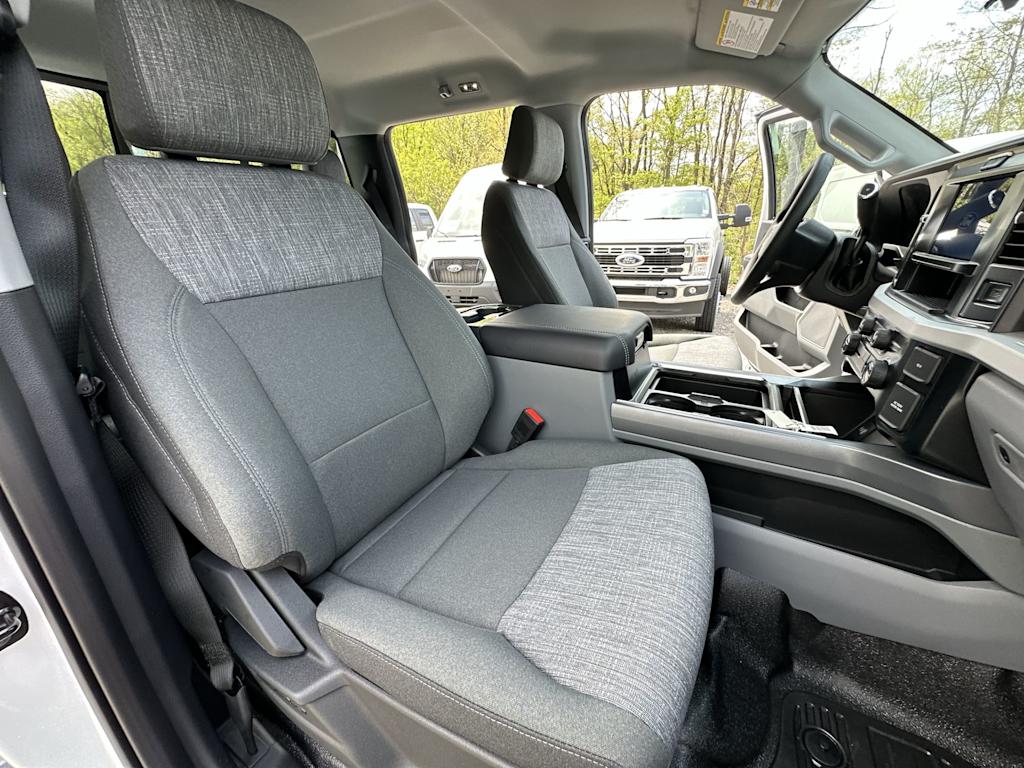 Thumbnail: 2025 Ford F-250 - 25