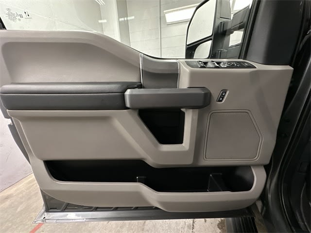 Thumbnail: 2022 Ford F-350 - 22