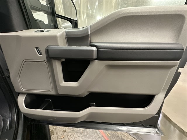 Thumbnail: 2022 Ford F-350 - 25