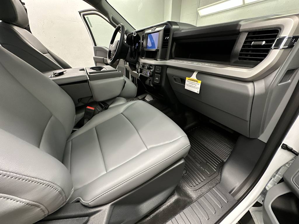 Thumbnail: 2025 Ford F-350 - 23