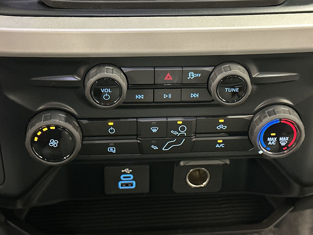 Thumbnail: 2025 Ford F-350 - 21