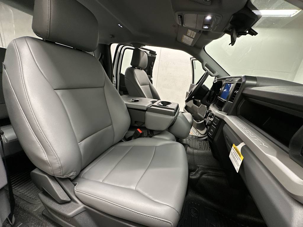 Thumbnail: 2025 Ford F-350 - 24