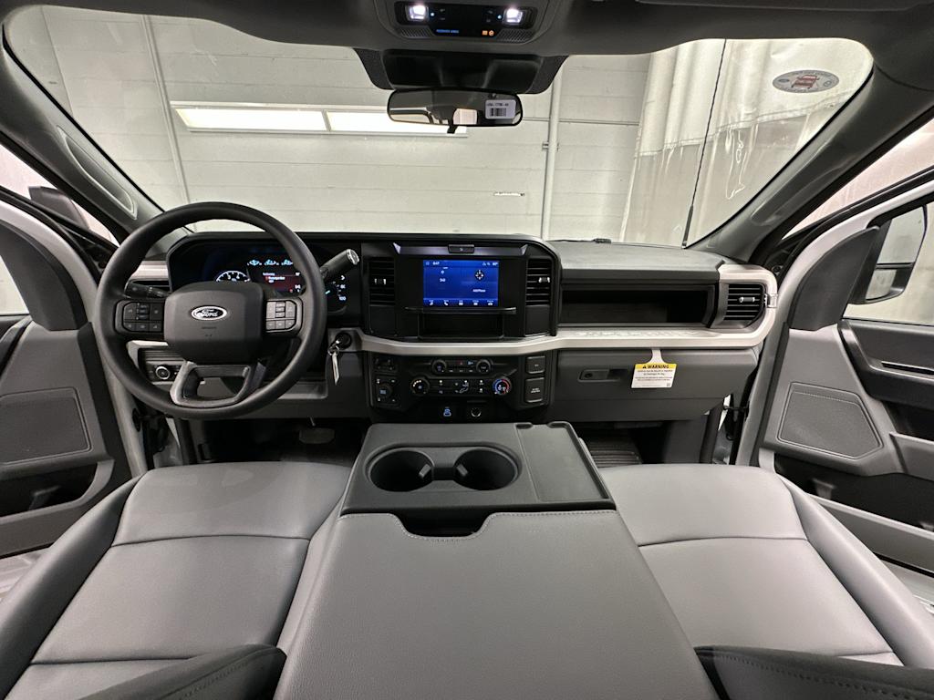 Thumbnail: 2025 Ford F-350 - 9