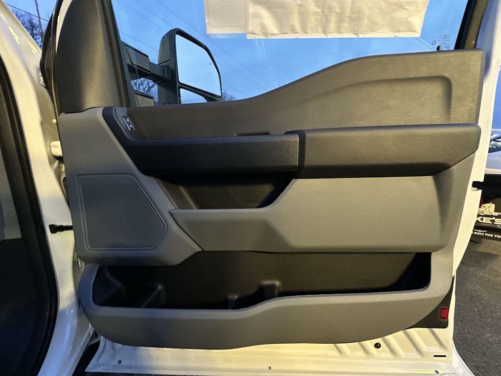 Thumbnail: 2026 Ford F-350 - 41