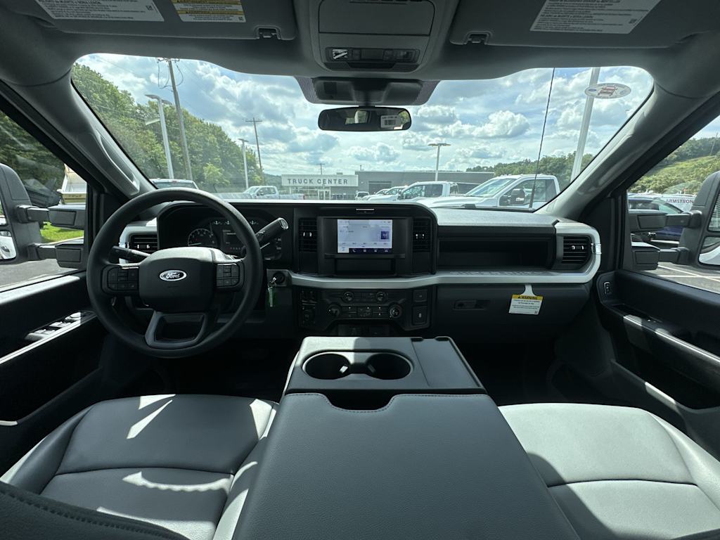 Thumbnail: 2026 Ford F-350 - 9