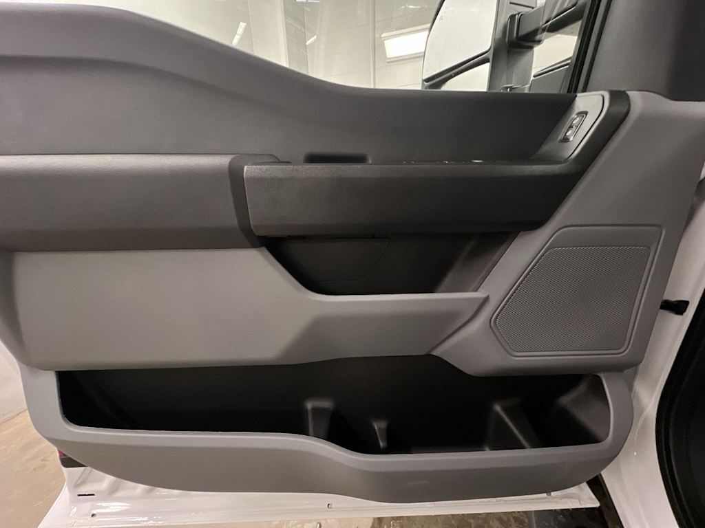 Thumbnail: 2025 Ford F-350 - 24