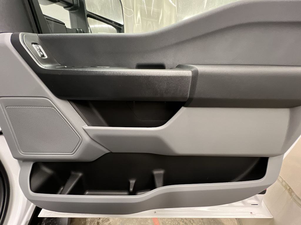 Thumbnail: 2025 Ford F-350 - 27