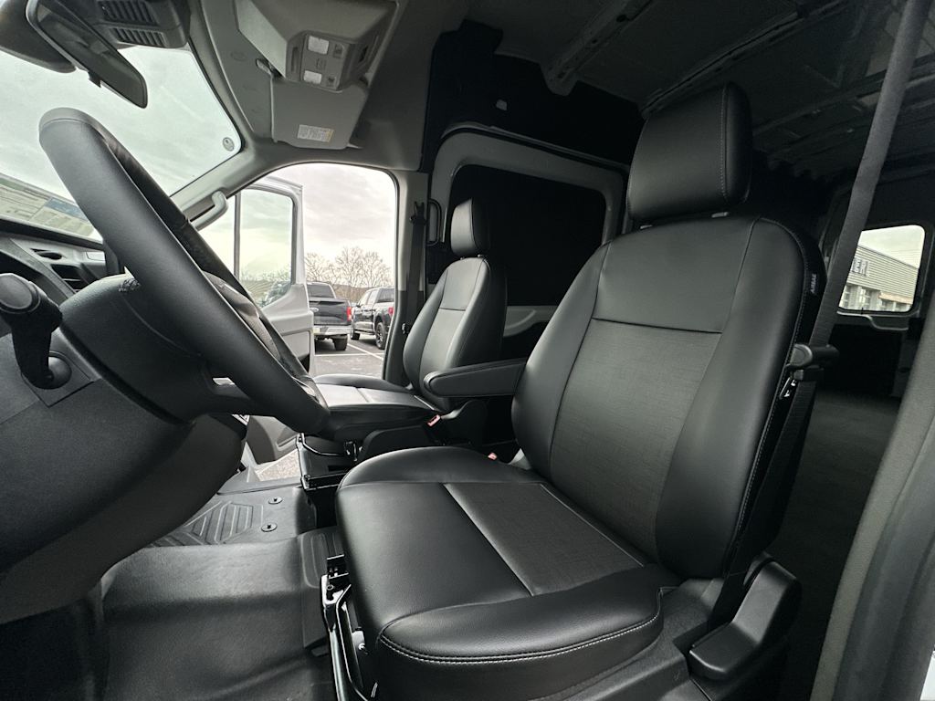 Thumbnail: 2026 Ford Transit Series - 10