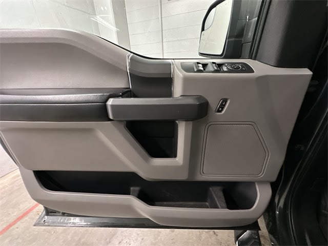 Thumbnail: 2015 Ford F-150 - 19